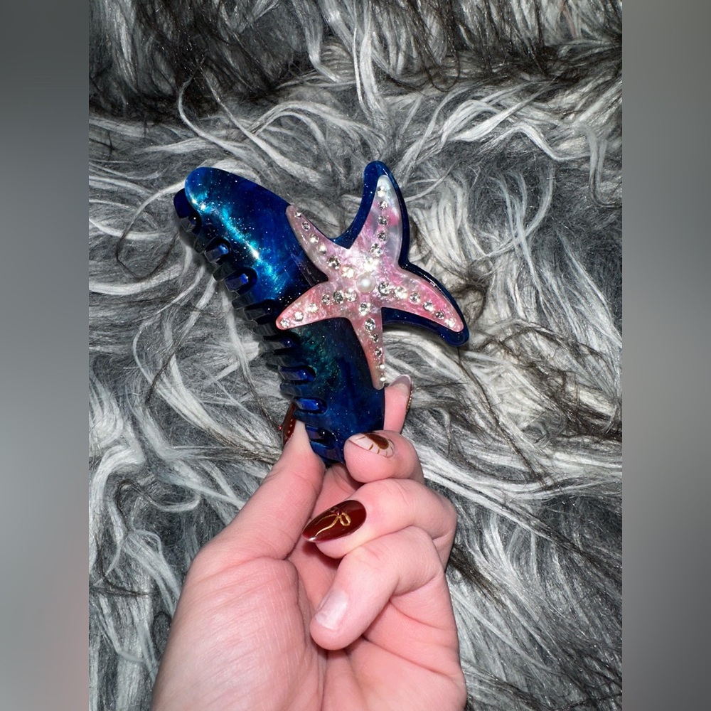 NIP Starfish Babe Rhinestone Hair Clip